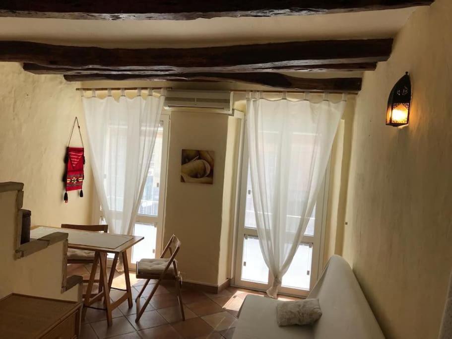 Lo Sguardo Sul Corso - Appartamento Intero Cagliari Extérieur photo